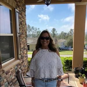 Meet your Posher, Linda